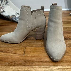 Dolce Vita Cream Booties Size 8.5